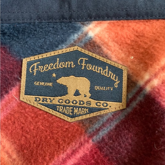 FREEDOM FOUNDRY Men’s Soft Fleece Shacket Button Down Shirt SIZE S NWOT - Picture 6 of 11